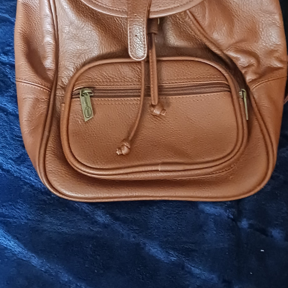 Amerileather Backpack - Picture 5 of 12